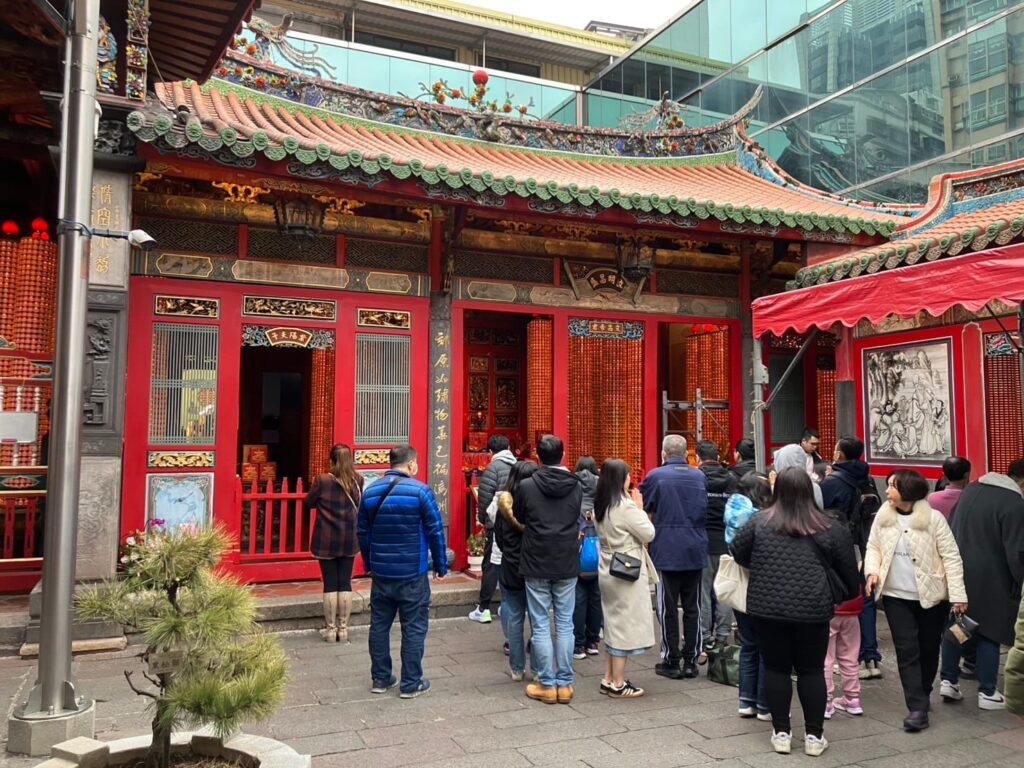 旧正月明けの龍山寺の雰囲気